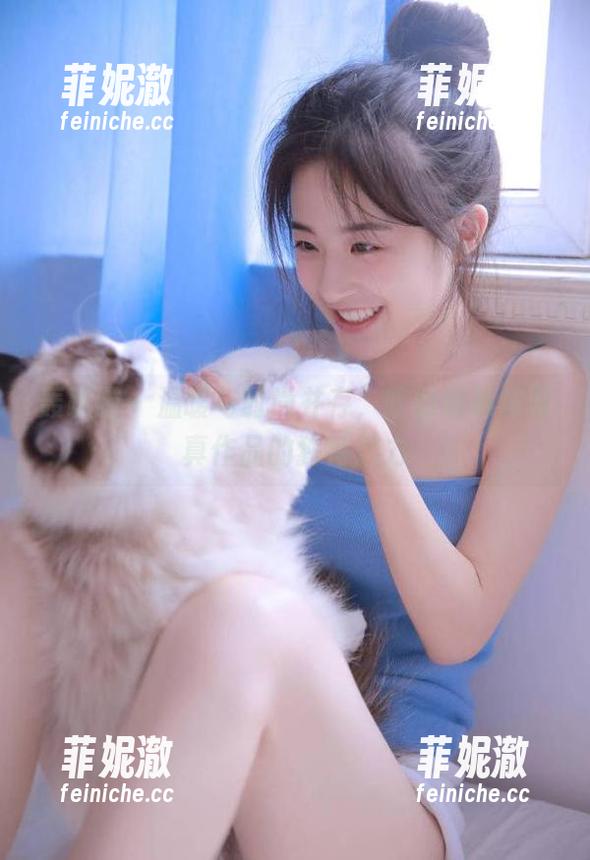 轰趴猫-陈雅漫 轰趴猫 - 温暖与时尚并存,陈雅漫棉袜写真作品的独特魅力