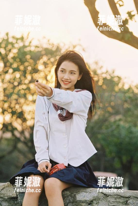 逐月Su 逐月Su写真图库精选:从牧濑红莉栖兔女郎的角度看生活的美好