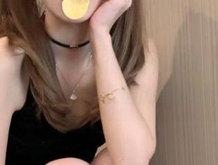微密圈 – 让铁锤姐姐的爱你的形状写真套图，成为你心中永恒的美丽印记！