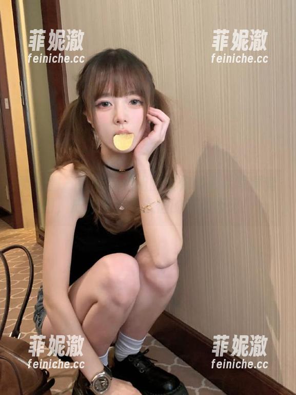 铁锤姐姐 微密圈 - 让铁锤姐姐的爱你的形状写真套图,成为你心中永恒的美丽印记!