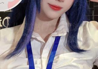 探索阿九从不咕咕(九言)竞泳主题的惊艳套图写真，流淌出的水韵之美