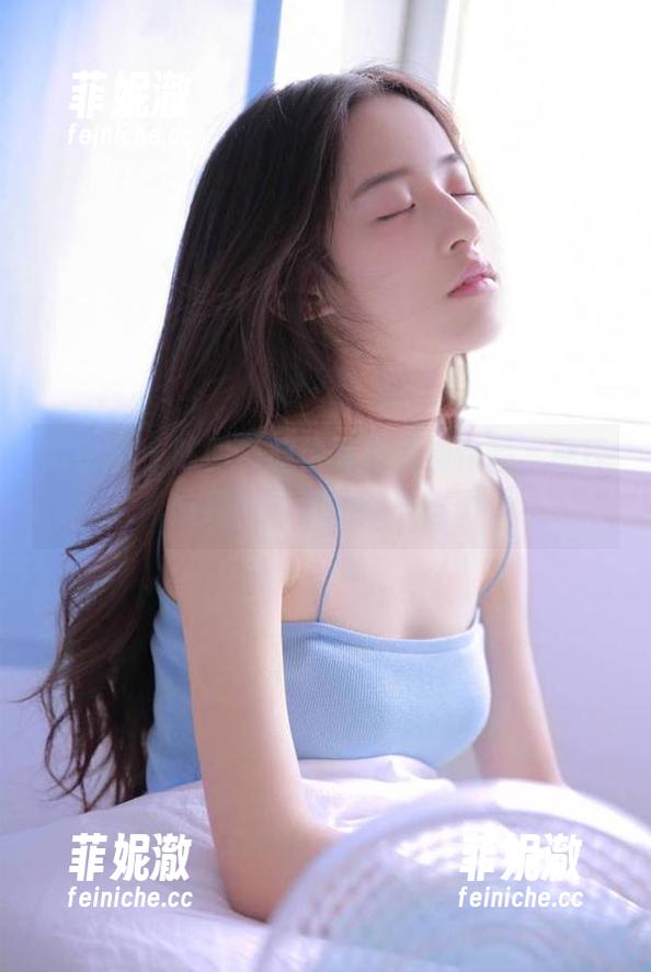 陈佩奇 微密圈 - 陈佩奇旗袍写真高清作品,展现婉约与自信的双重魅力