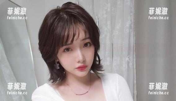 雯妹不讲道理 私房美图秀:雯妹不讲道理与三月大礼包小野豹的甜美时刻