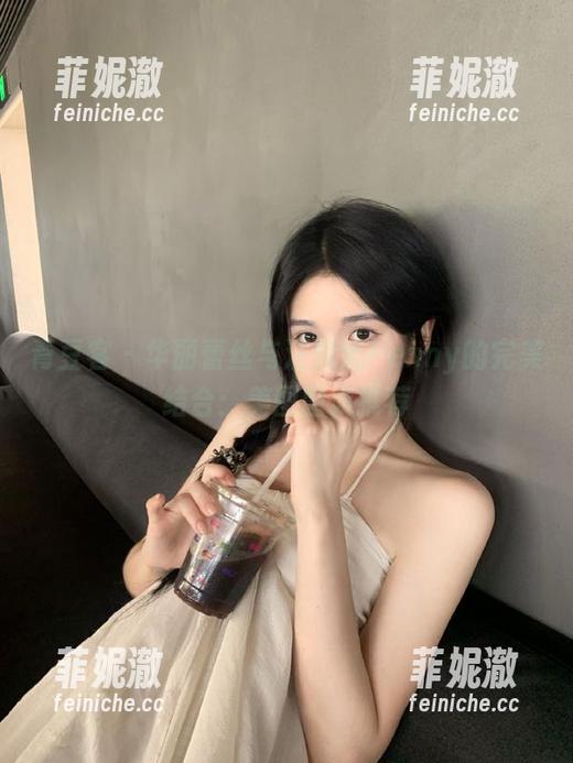 青豆客-汪佩妮Penny 青豆客 - 华丽蕾丝与汪佩妮Penny的完美结合:美图图集推荐