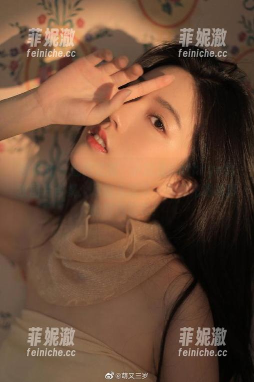 魅妍社 - 魅惑之美，小狐狸Kathryn豹纹图片合集：尽情发现每一张都充满故事的时尚写真！