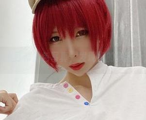 深入观察鹿野希黑色写真，发现她的多重个人魅力！